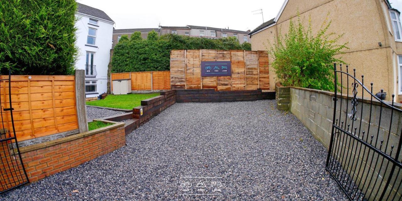 Bike Park Lodge Merthyr Tydfil Exteriör bild